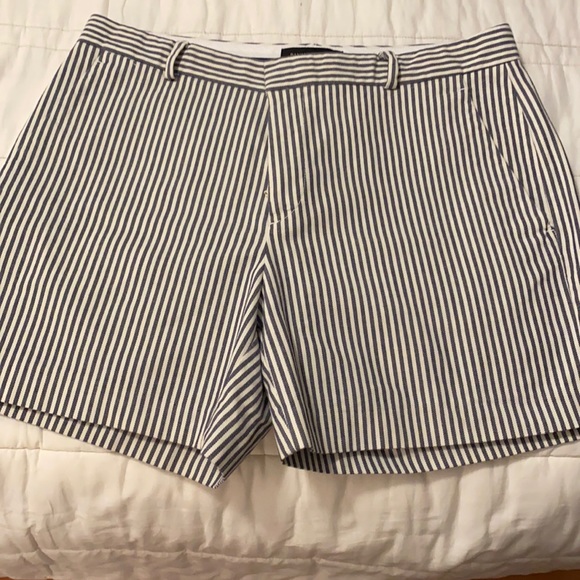 Banana Republic Pants - Women’s shorts.